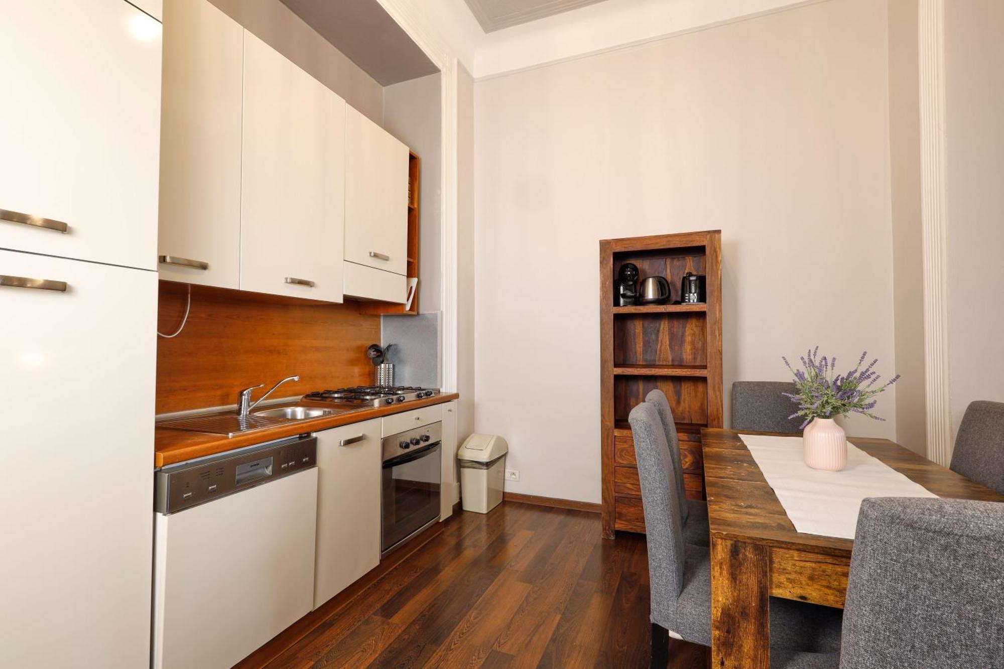 Janáčkovo nábřeží 19 - Riverside Apartments Praga Esterno foto